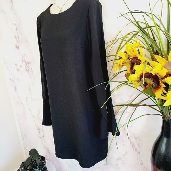 Naked Zebra black long sleeve fluted sleeve dress - Picture 4 of 6